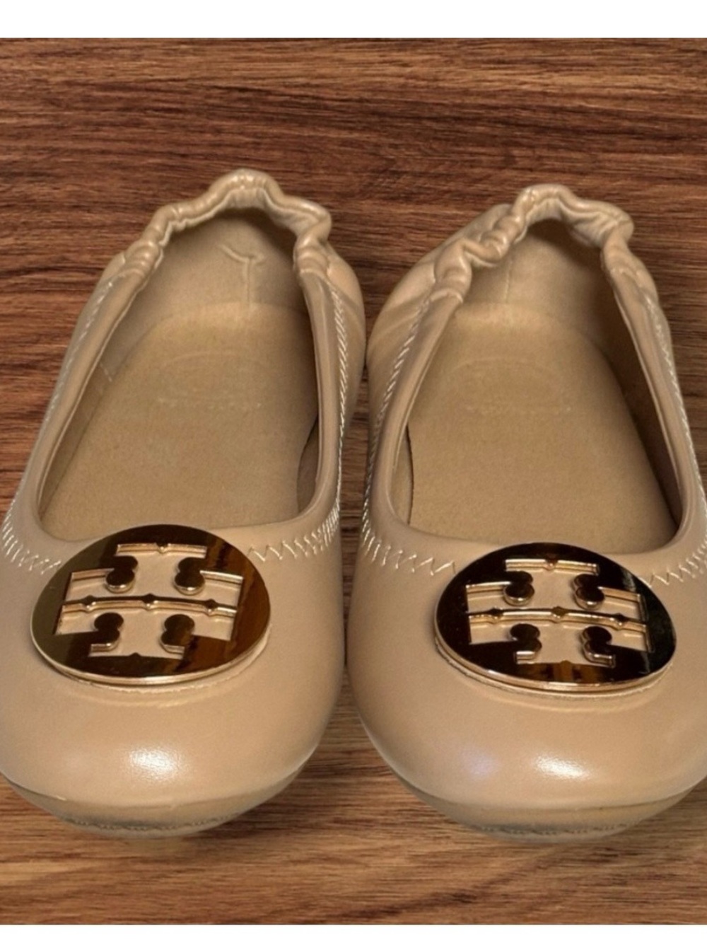 Like new! Tory Burch Minnie Travel Ballet Flats - Beige